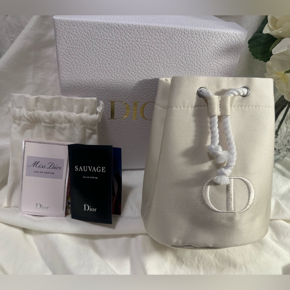 🌟Dior Cream Cosmetic Drawstring Bucket Bag🌟